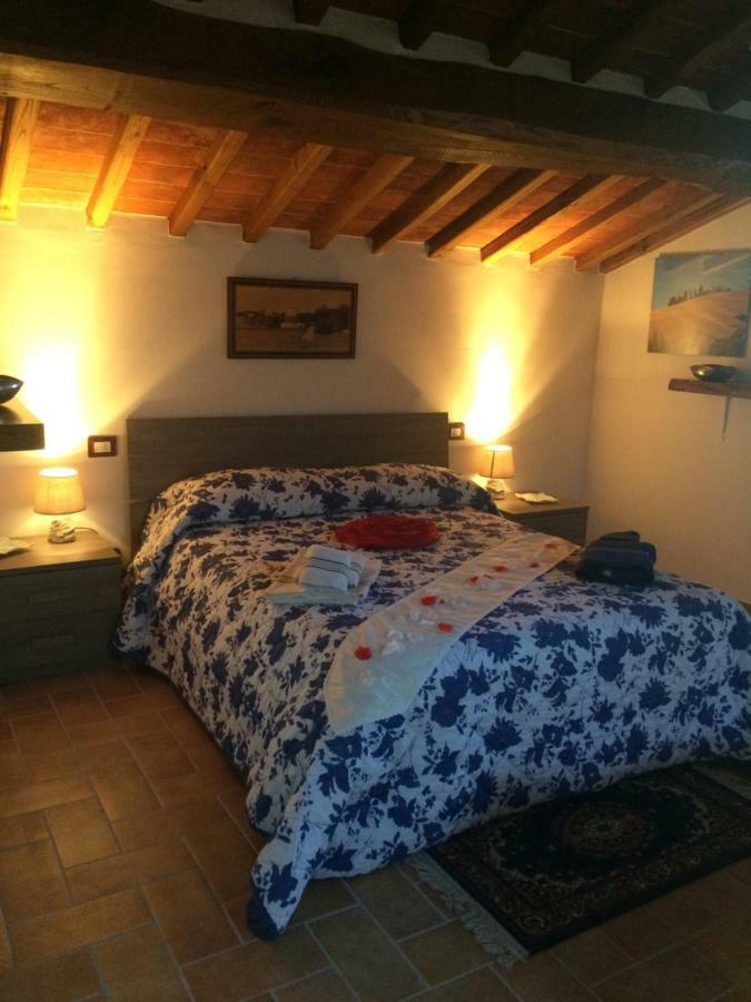 Mansarda Degli Ulivi Apartment Rigomagno ภายนอก รูปภาพ