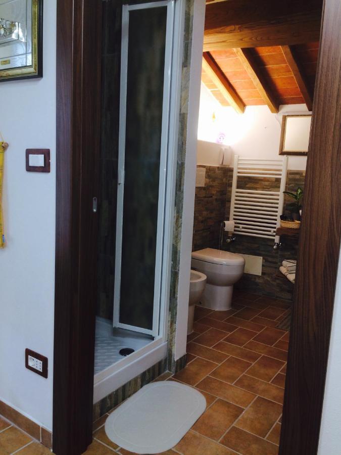 Mansarda Degli Ulivi Apartment Rigomagno ห้อง รูปภาพ